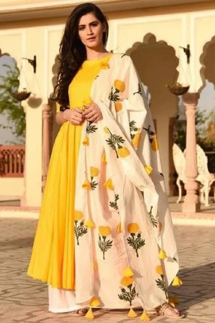 Fancy Ledis Long Kurti Stylish Ladies Kurtis